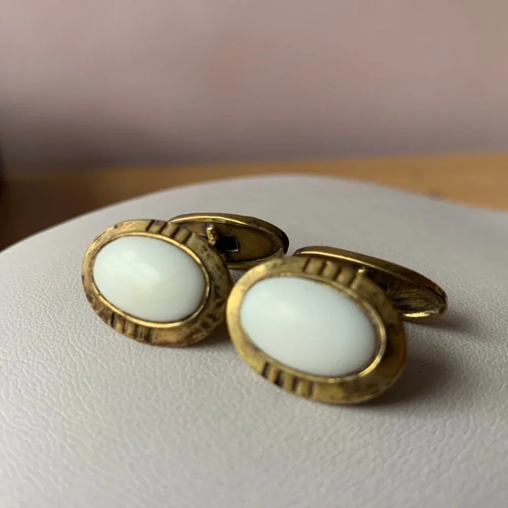 Vintage 1950 Men Cufflinks Gold Tone & White Agate